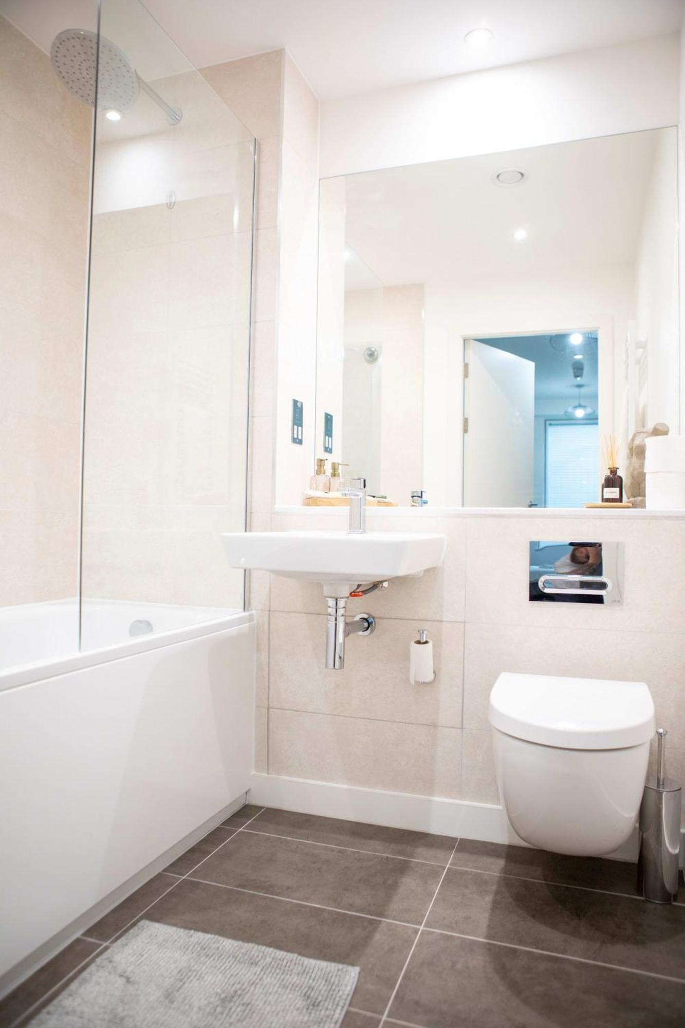 Villa Luxury Free Parking Townhouse Manchester Exterior foto